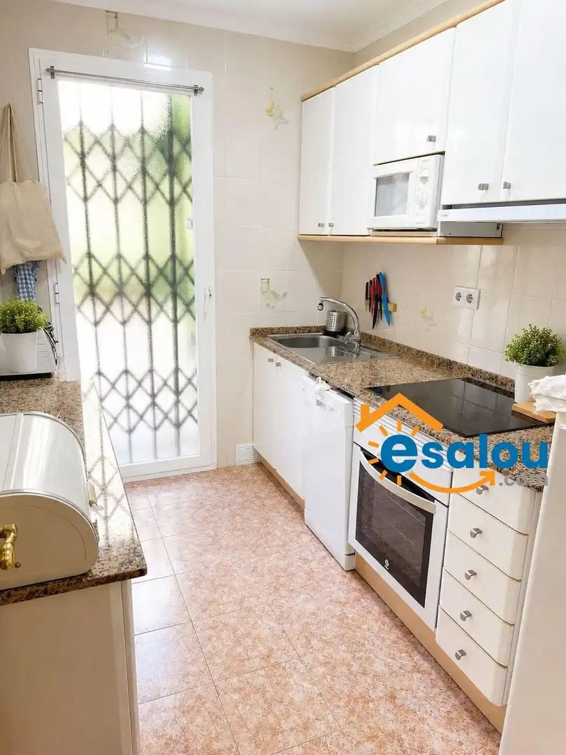 Cocina de Apartamento en venta en Salou con Aire acondicionado y Calefacción