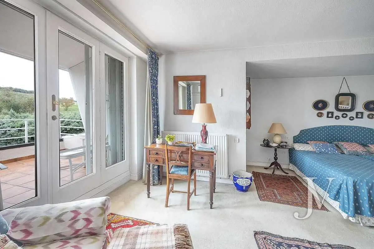 Dormitori de Casa o xalet en venda en Madrid amb Aire condicionat, Calefacció i Jardí privat