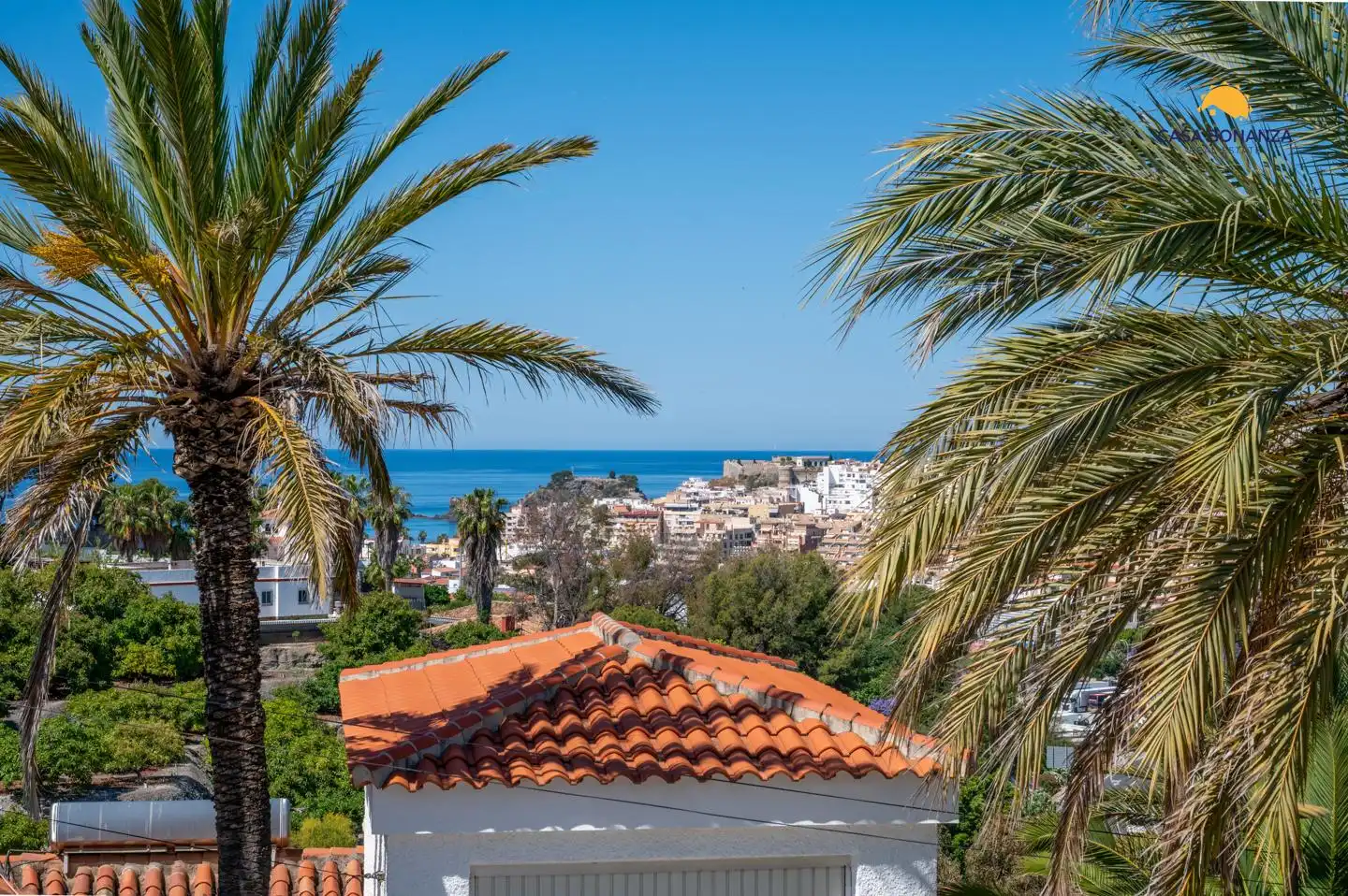 Exterior view of Houses for sale in Almuñécar  with Private garden, Terrace and Swimming Pool