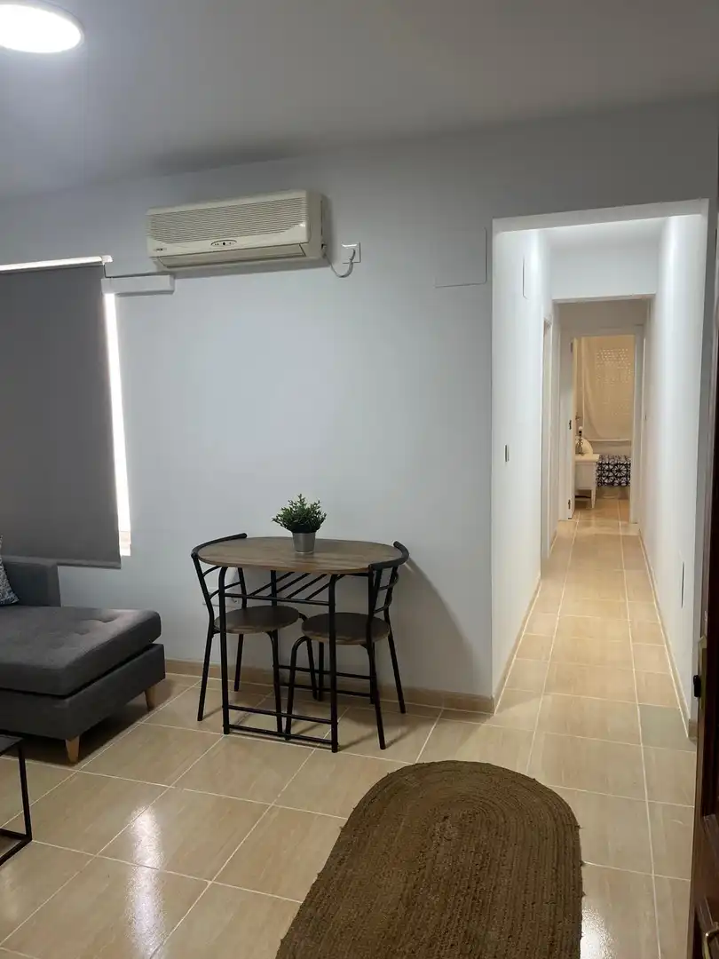 Esszimmer von Wohnung zur Miete in Córdoba mit Klimaanlage und Möbliert