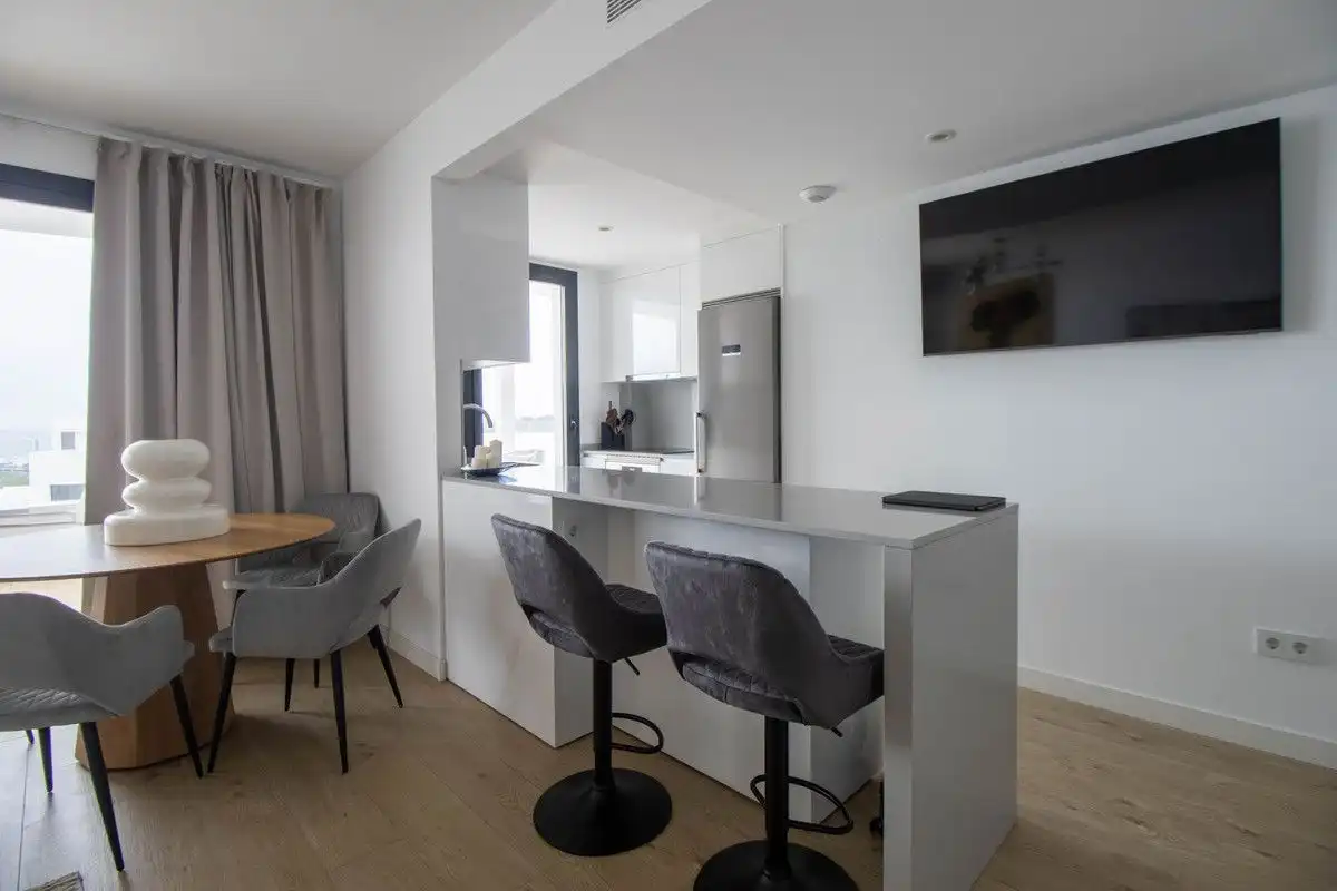 Cuina de Apartament de lloguer en Estepona amb Aire condicionat, Calefacció i Terrassa