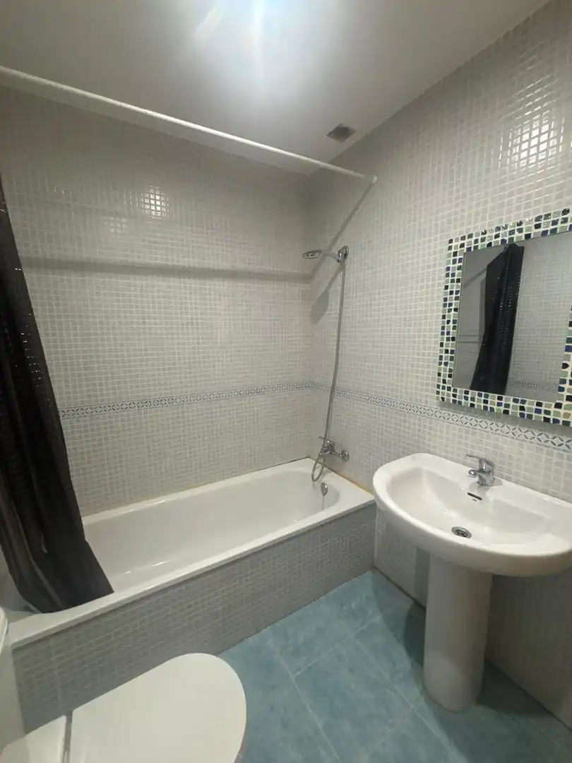 Badezimmer von Wohnung zur Miete in Valdepeñas