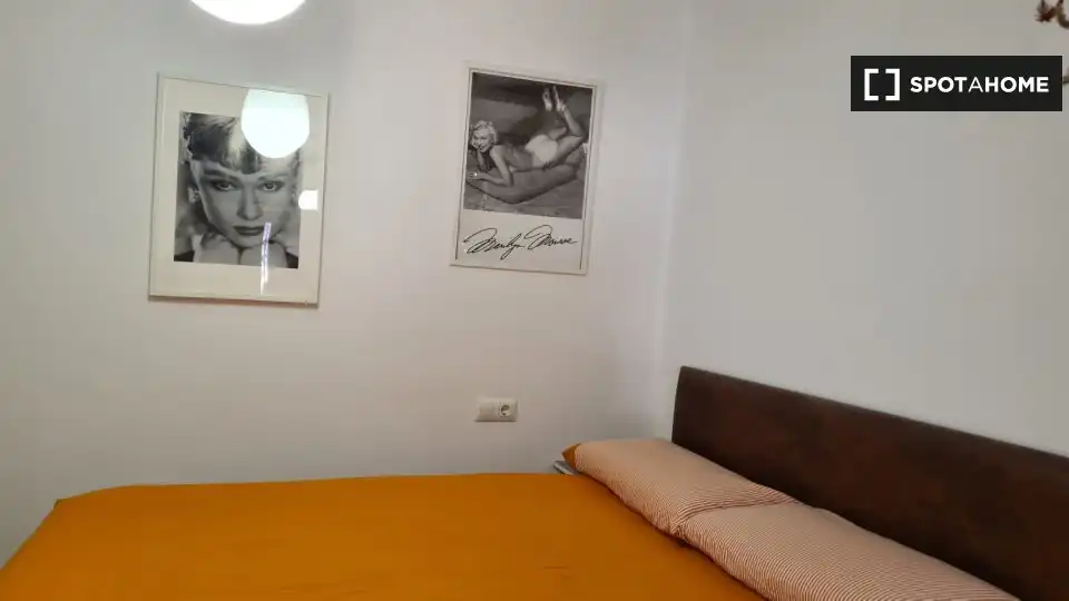 Room in El Mercat