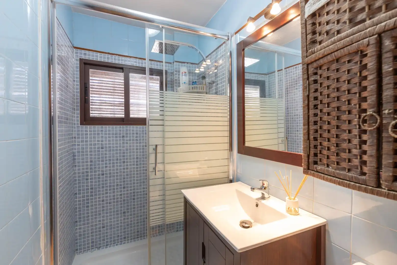 Bathroom of Houses for sale in Granada