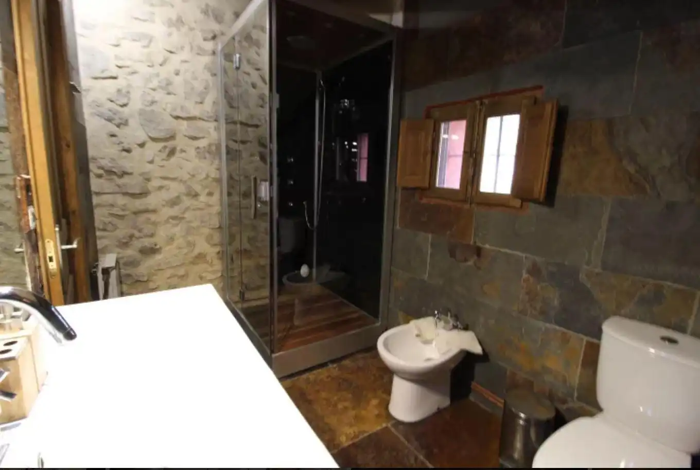 Baño de Finca rústica en venta en Enguera con Calefacción, Jardín privado y Terraza