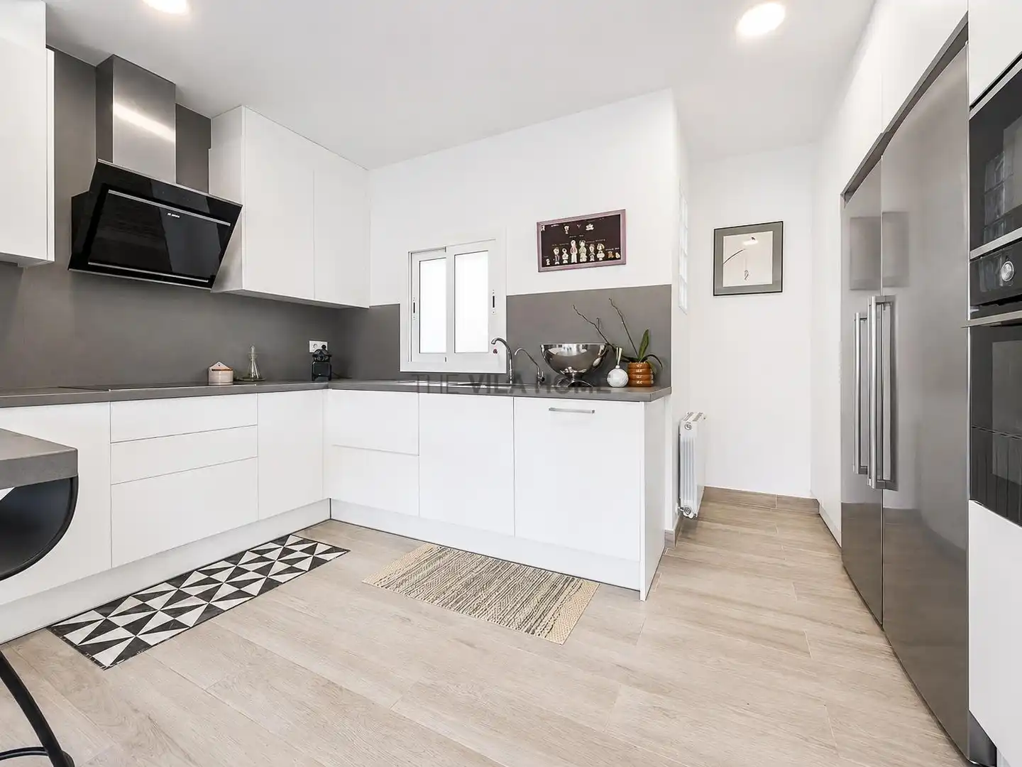 Cocina de Casa o chalet en venta en Vilanova i la Geltrú con Aire acondicionado, Calefacción y Jardín privado