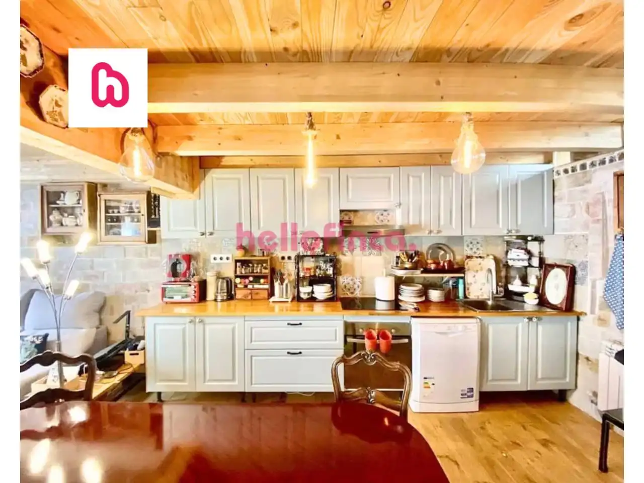 Cocina de Dúplex en venta en Sant Joan Les Fonts con Aire acondicionado, Calefacción y Parquet