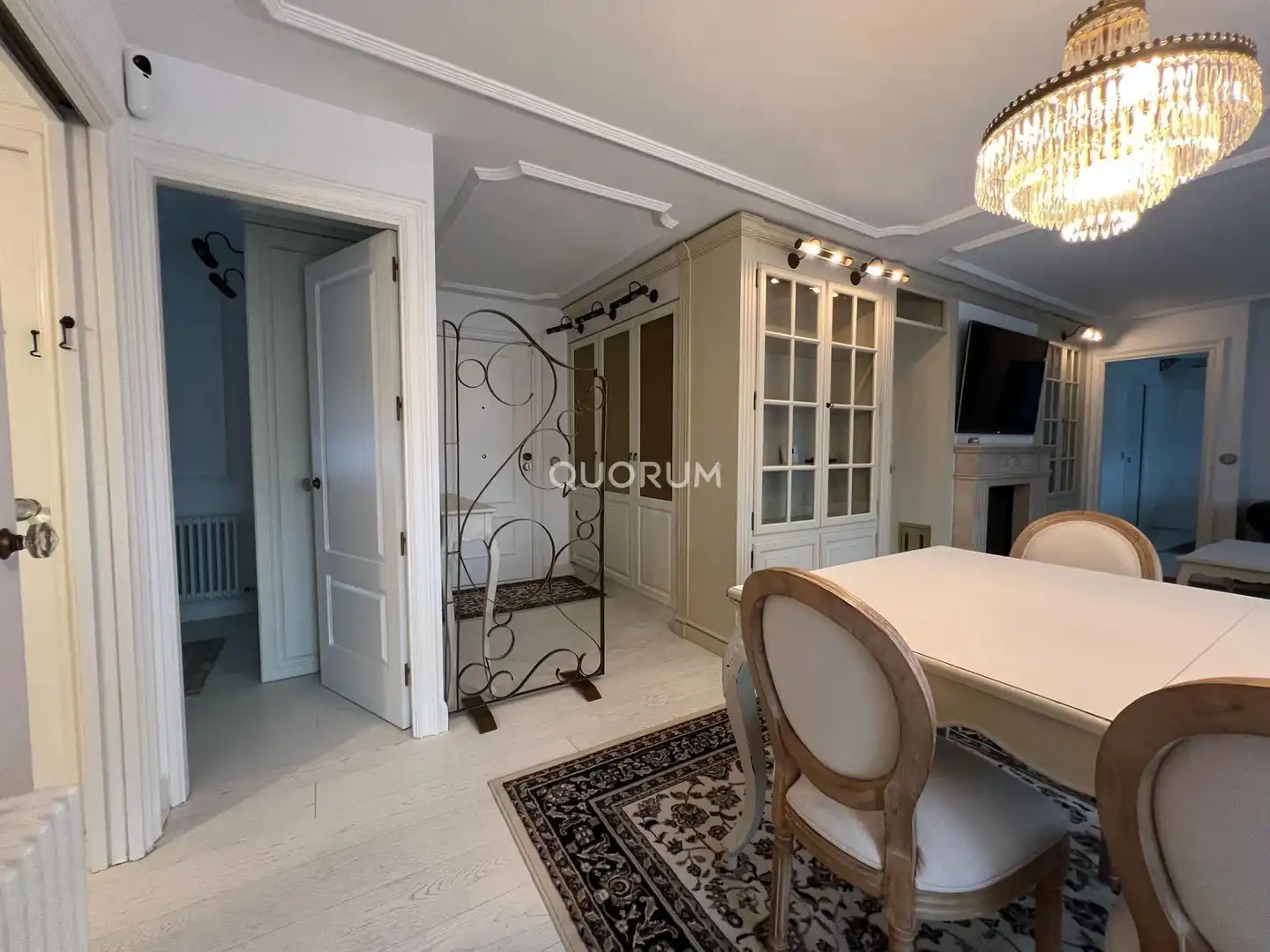 Piso de alquiler en Bilbao  con Calefacción, Terraza y Amueblado