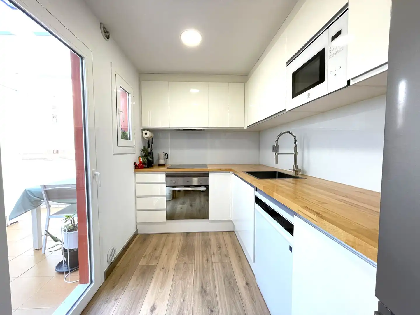 Kitchen of Flat for sale in Mataró  with Air Conditioner, Parquet flooring and Terrace