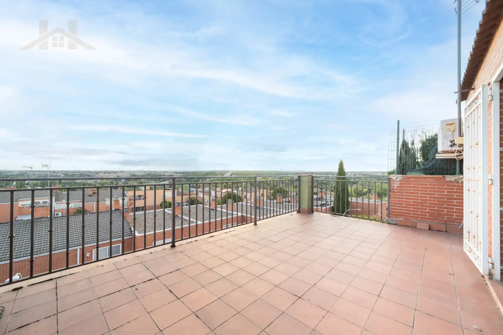 Terrace of Detached homes for sale in Parque Coimbra