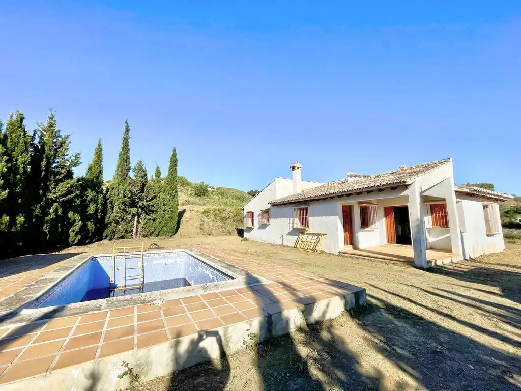 Casa rústica amb piscina en venda a El Borge, imagen 30