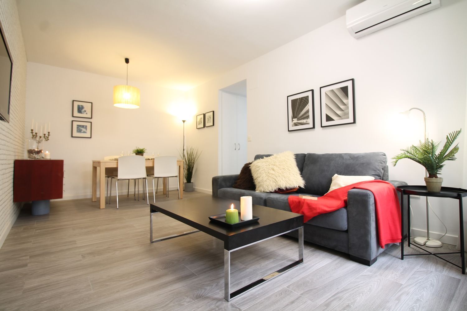 Sala de estar de Piso de alquiler en  Sevilla Capital con Aire acondicionado y Amueblado