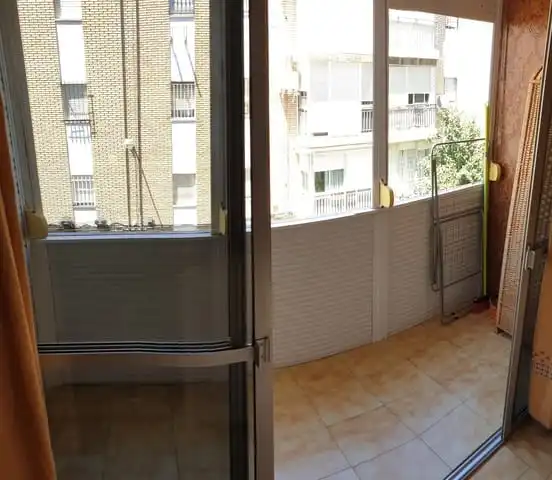 Terraza de Piso de alquiler en Sevilla con Aire acondicionado, Amueblado y Lavadora