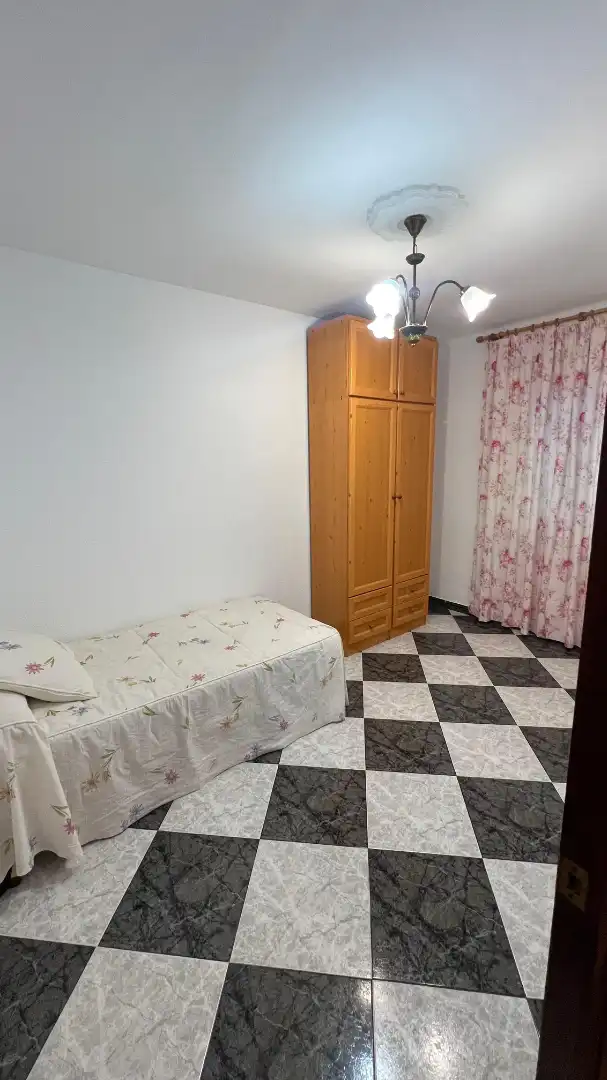 Habitación de Piso en venta en Cádiz
