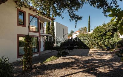 Exterior view of House or chalet for sale in Sant Cugat del Vallès  with Heating, Private garden and Parquet flooring