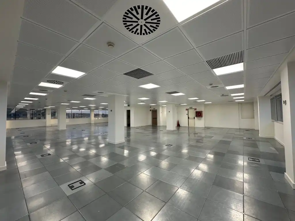 Oficina de lloguer en Sants - Montjuïc