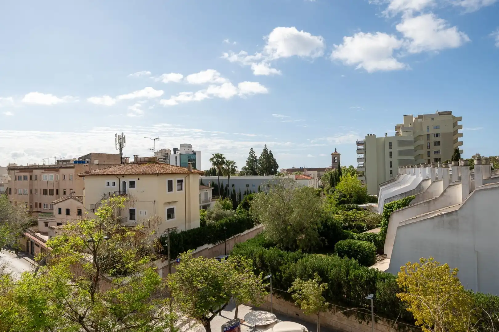Vista exterior de Pis en venda en  Palma de Mallorca amb Terrassa i Balcó