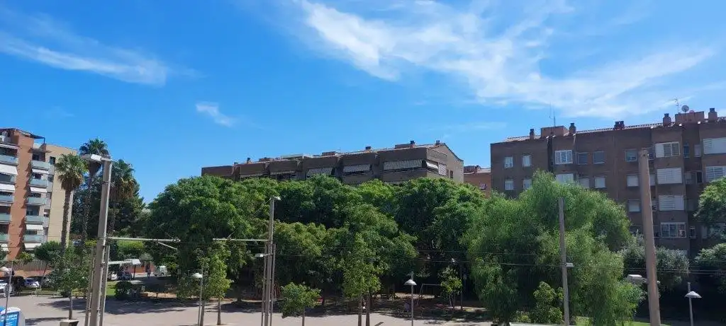 Vista exterior de Piso en venta en Sant Joan Despí con Aire acondicionado, Calefacción y Horno