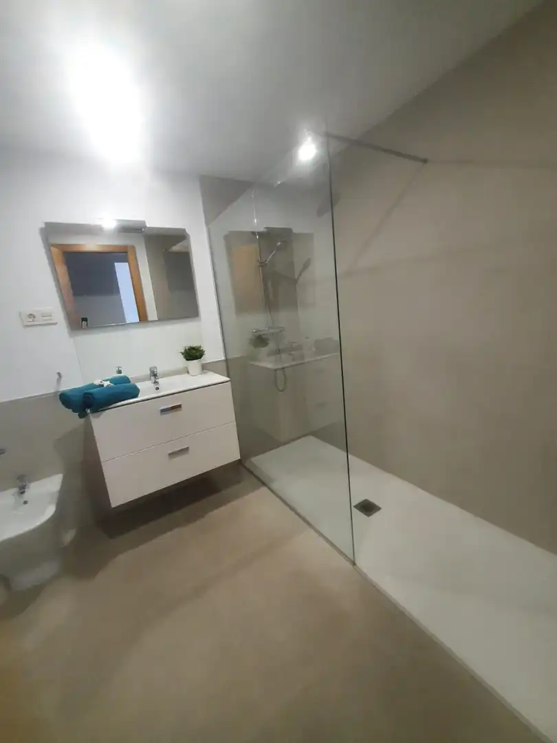 Baño de Piso de alquiler en Rincón de la Victoria con Aire acondicionado, Calefacción y Parquet