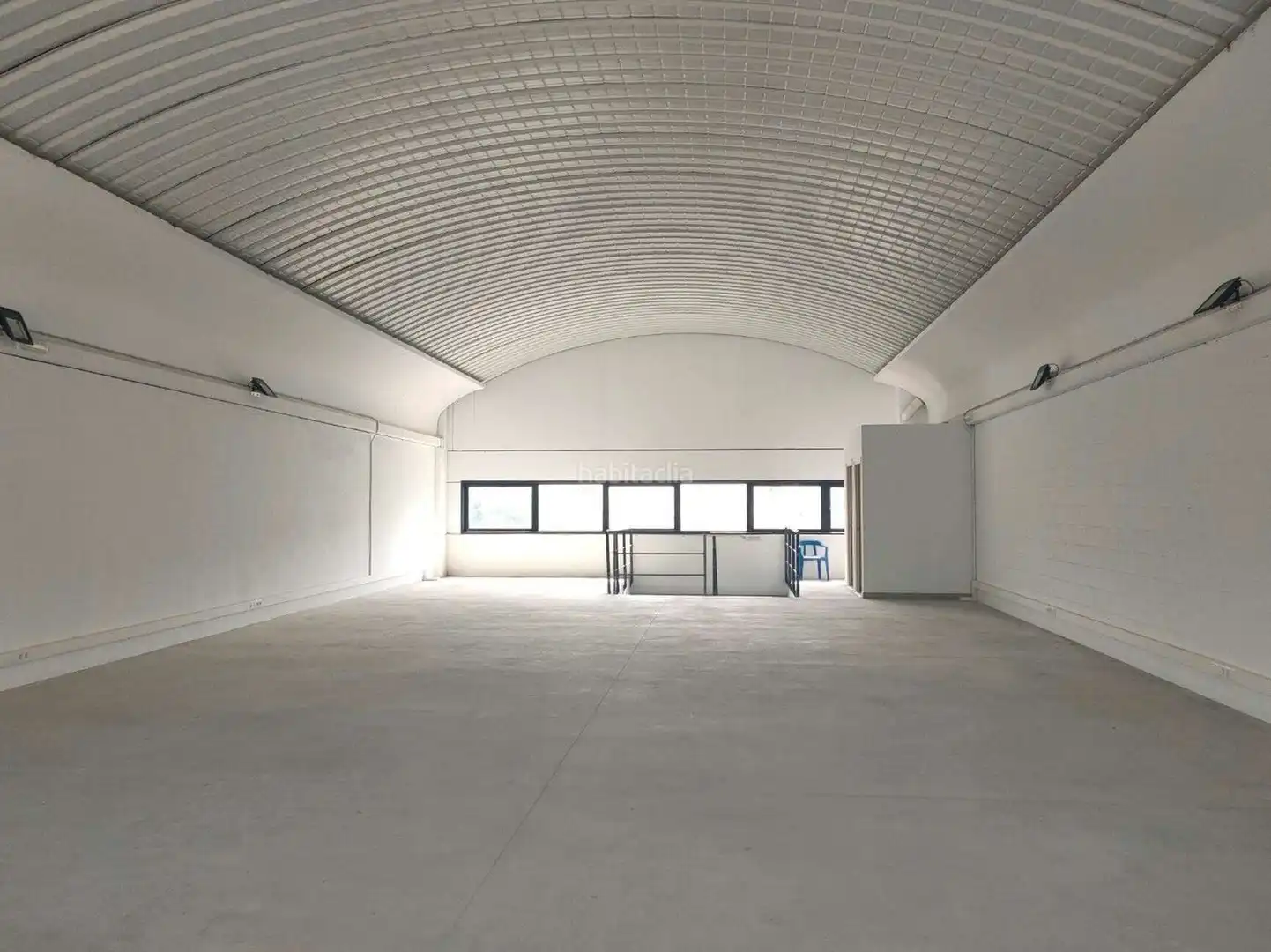 Fabrikhallen zur Miete in Hostalric