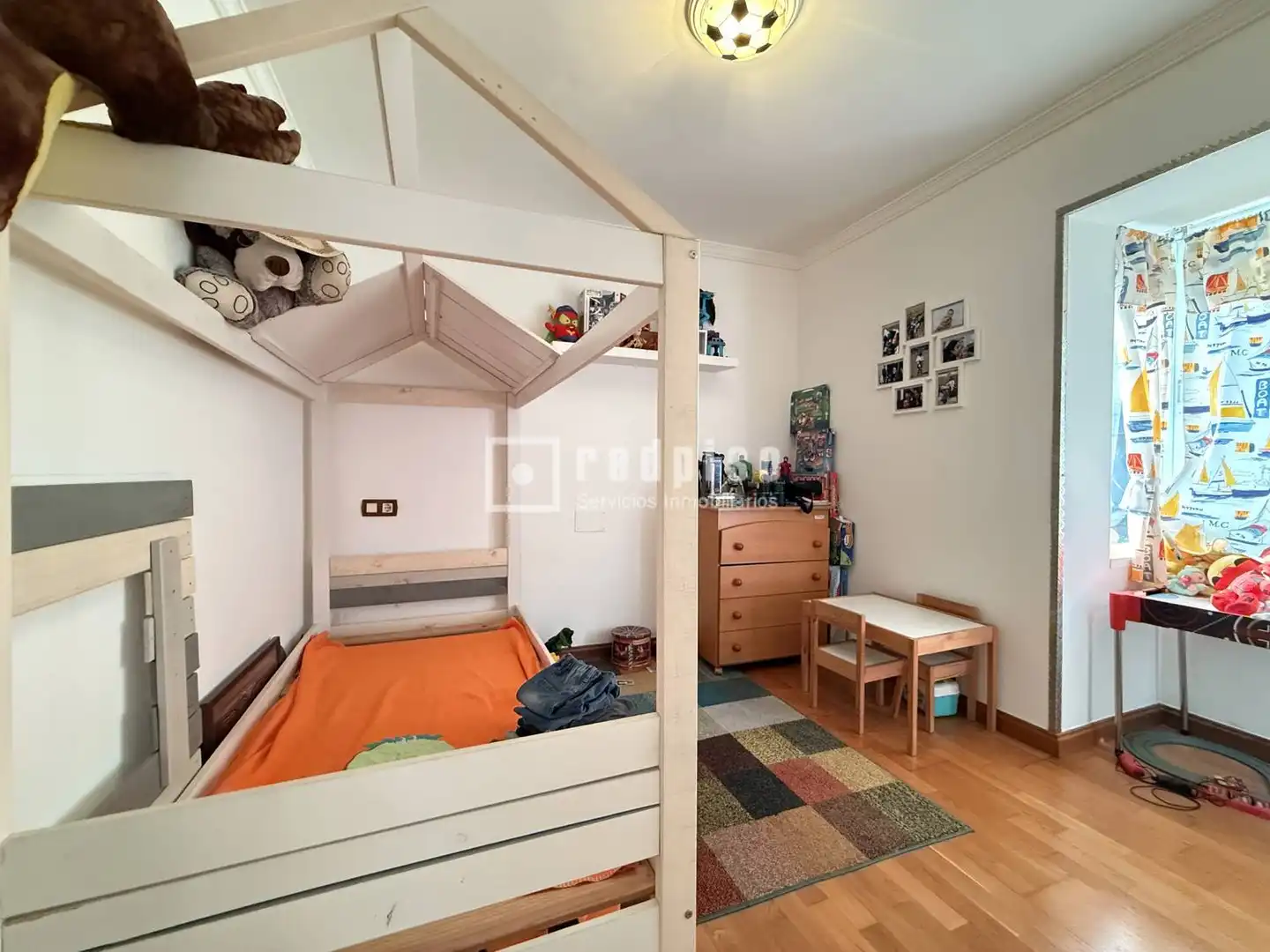 Dormitori de Casa o xalet en venda en Alhaurín de la Torre amb Aire condicionat, Jardí privat i Terrassa