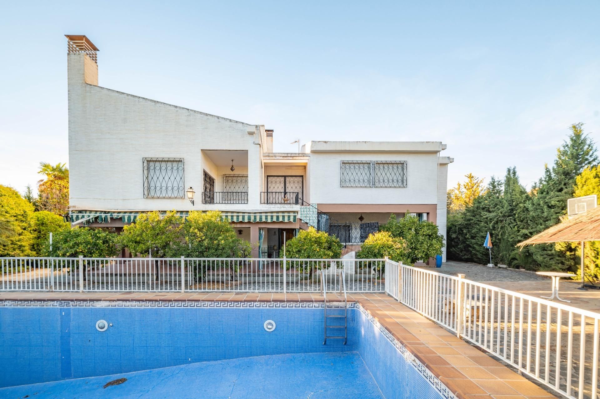 Swimming pool of House or chalet for sale in Huétor Vega  with Air Conditioner, Heating and Private garden