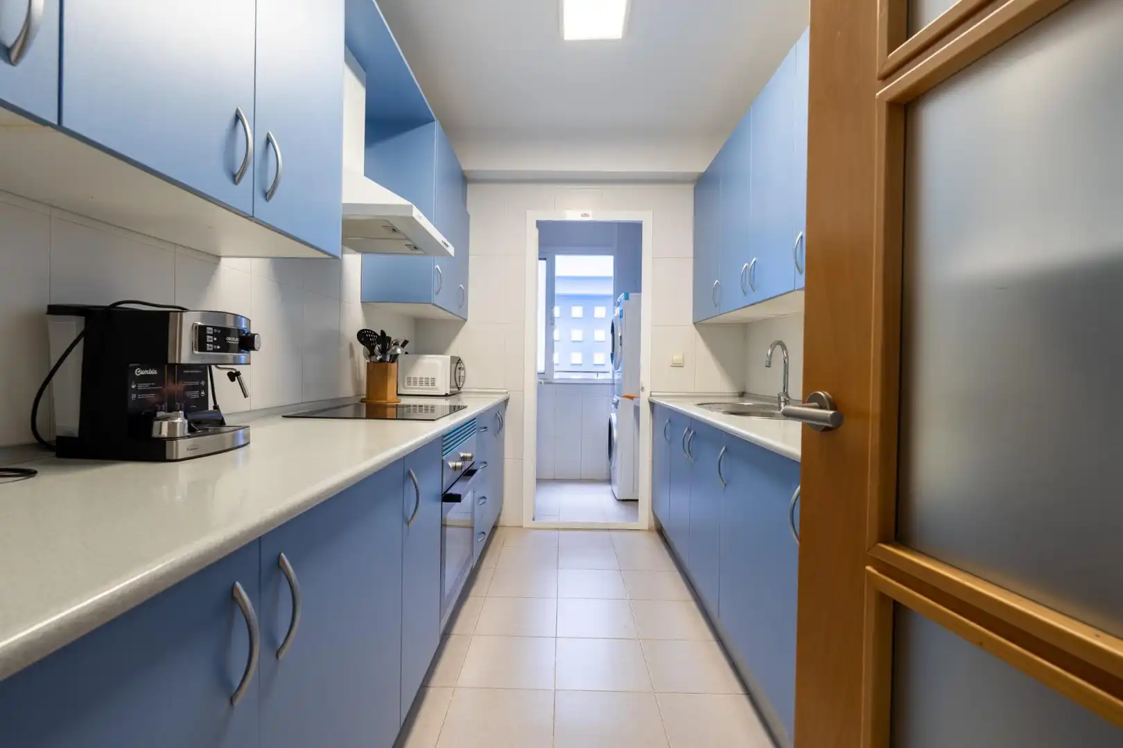 Cuina de Apartament en venda en Roquetas de Mar amb Aire condicionat, Calefacció i Jardí privat