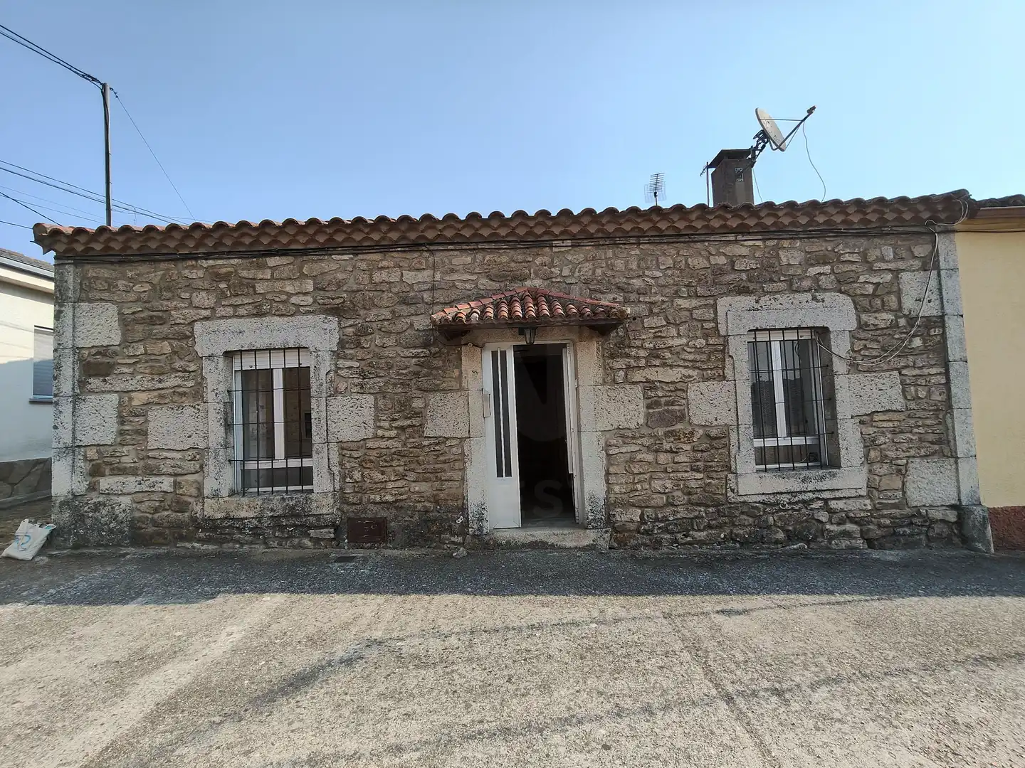 Vista exterior de Finca rústica en venda en Moronta amb Calefacció