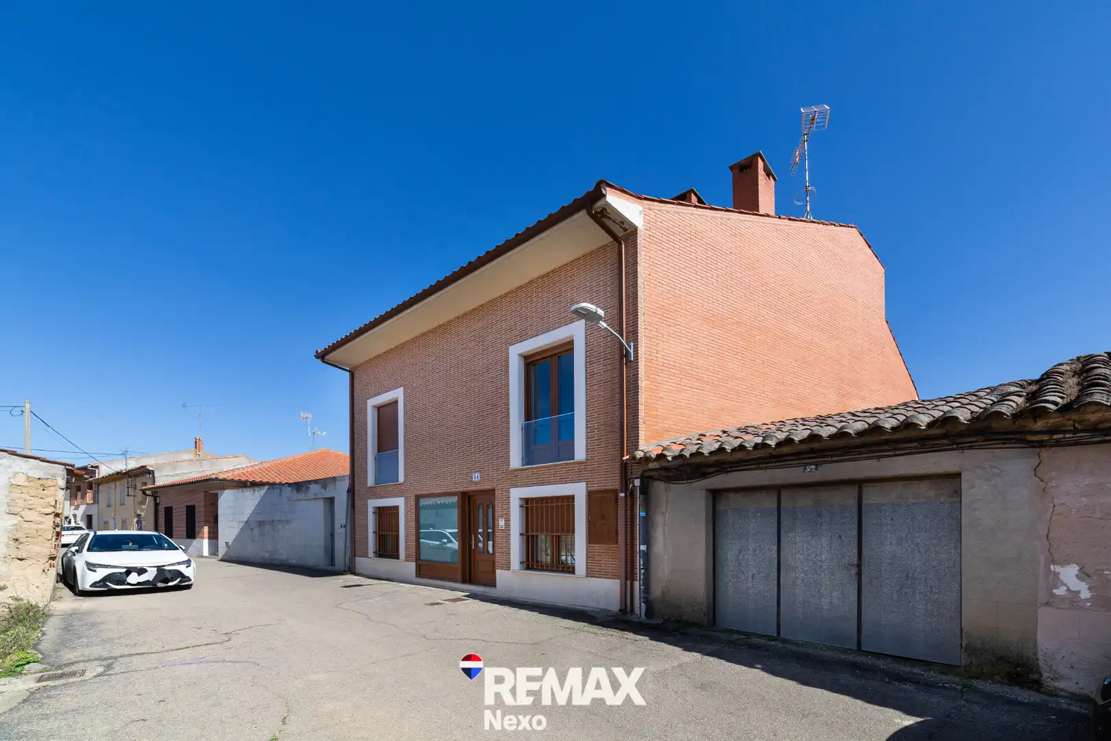 Vista exterior de Dúplex en venta en Villalpando con Calefacción, Parquet y Trastero