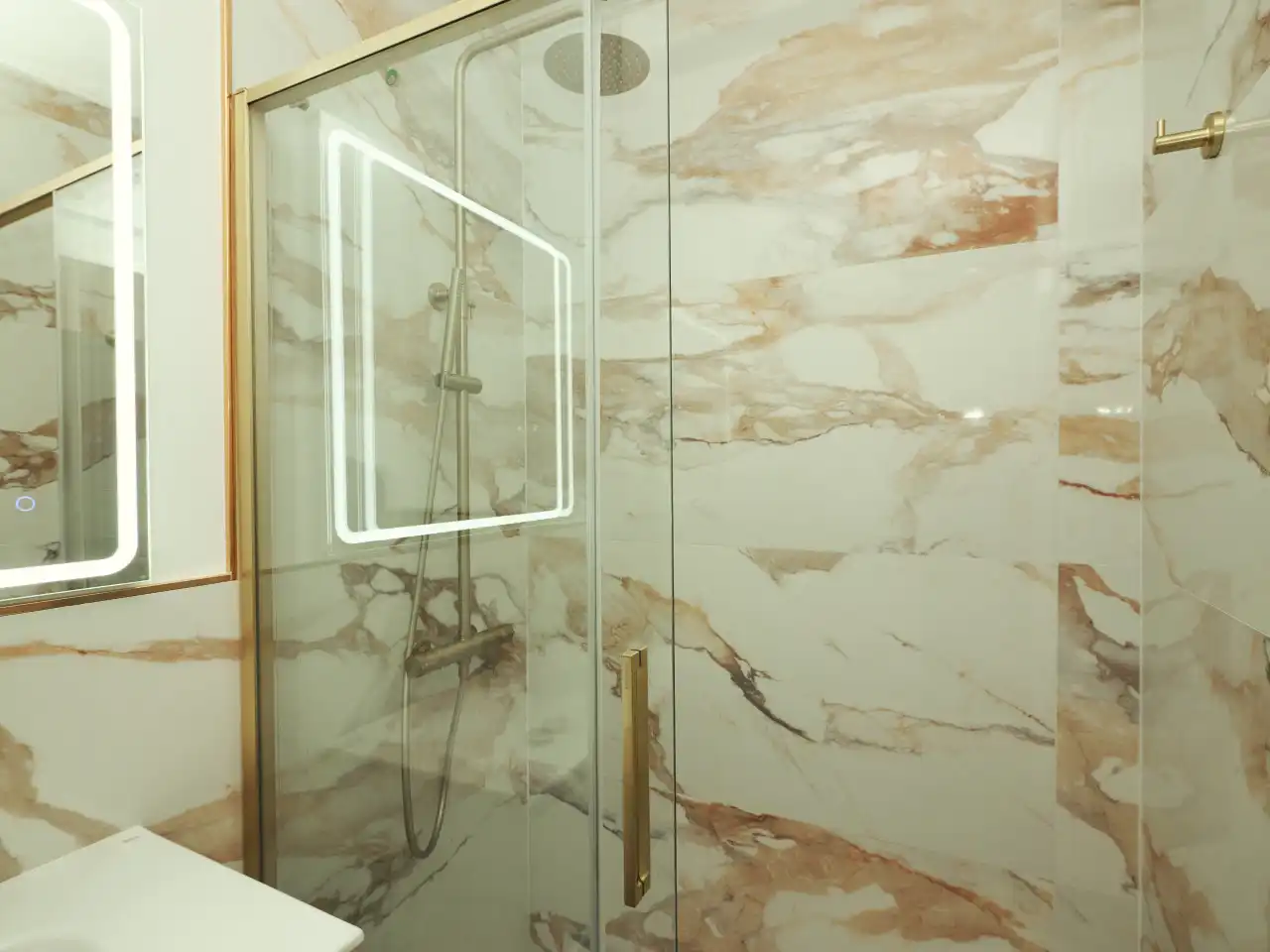 Badezimmer von Wohnungen zum Verkauf in Torrevieja mit Klimaanlage, Heizung und Terrasse