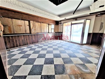 Local comercial de lloguer a Lorca Ciudad