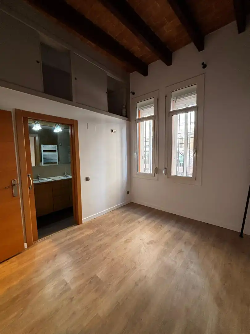 Schlafzimmer von Erdgeschoss zum Verkauf in Badalona mit Klimaanlage, Heizung und Parkett