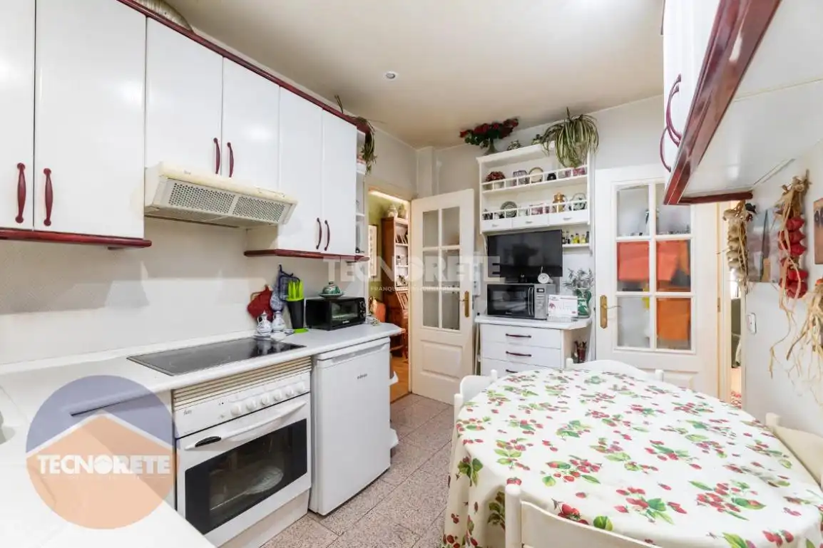 Kitchen of Flat for sale in Majadahonda  with Heating