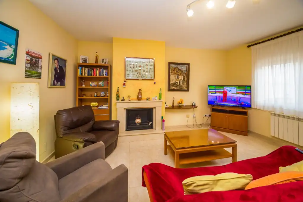 Sala de estar de Casa o chalet en venta en Castell d'Aro, Platja d'Aro i s'Agaró con Calefacción, Jardín privado y Piscina