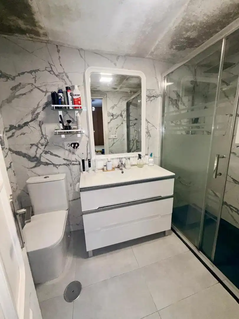 Bathroom of Flat for sale in Sevilla  with Heating