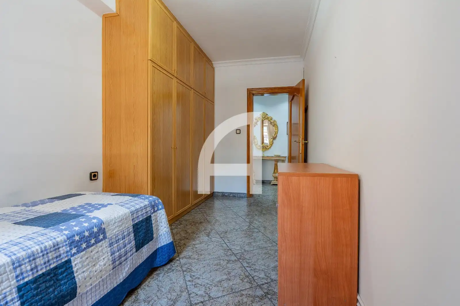 Piso en venta en Sant Joan Despí con Calefacción y Terraza