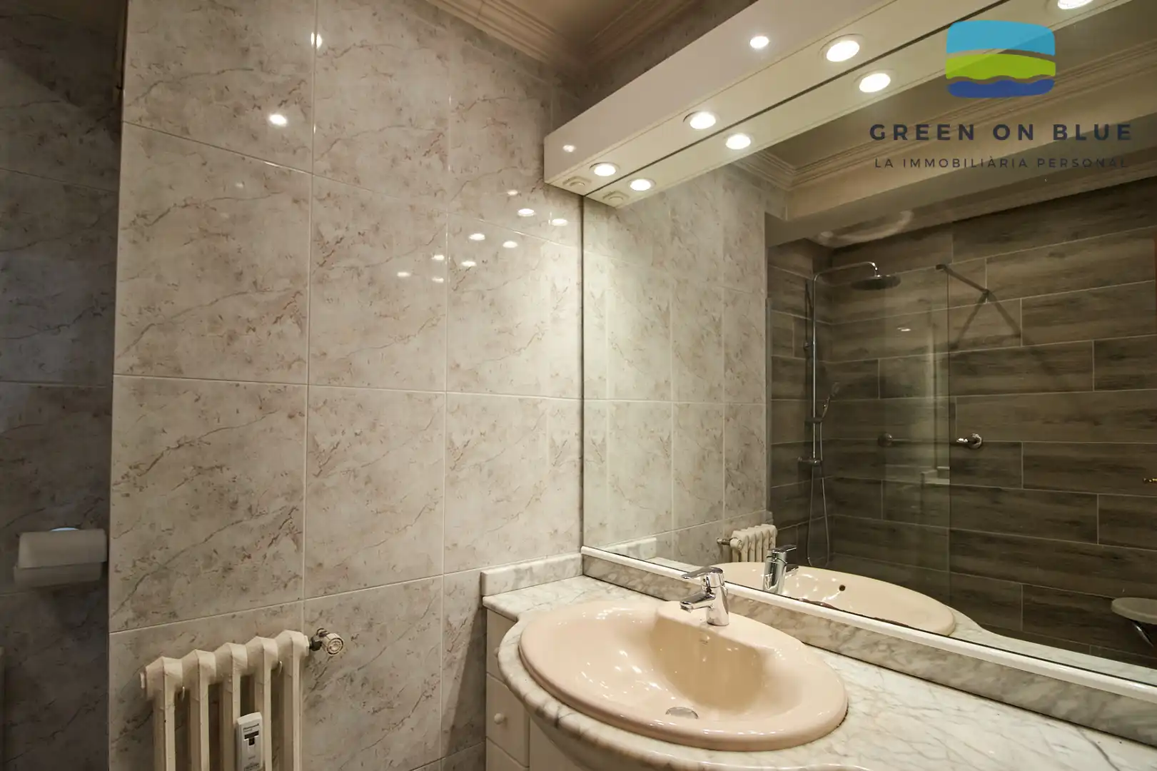 Baño de Piso en venta en Figueres con Aire acondicionado, Balcón y Alarma