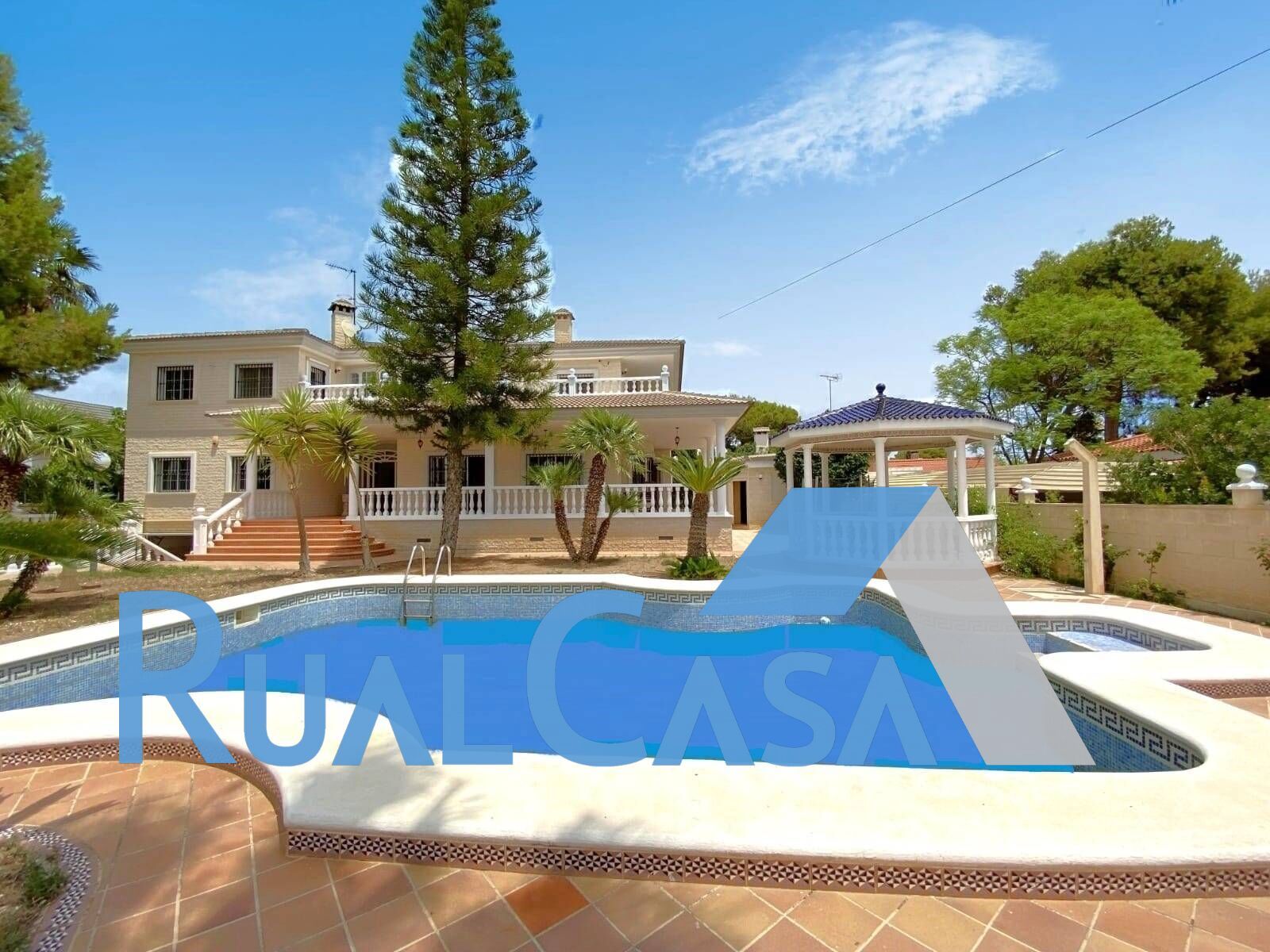 Exterior view of House or chalet for sale in San Vicente del Raspeig / Sant Vicent del Raspeig  with Air Conditioner, Heating and Private garden