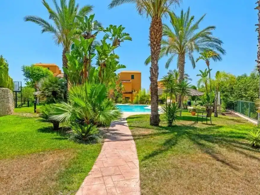 Jardí de Pis en venda en Finestrat amb Aire condicionat, Piscina i Balcó