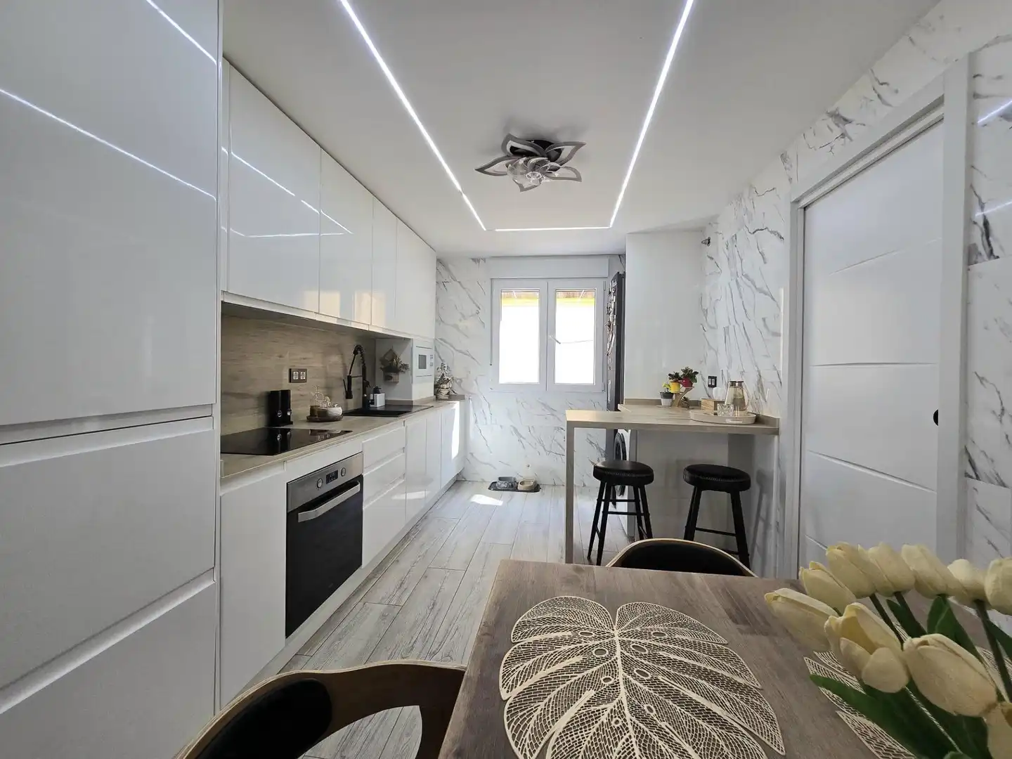 Kitchen of Flat for sale in Málaga  with Air Conditioner, Terrace and Storage room