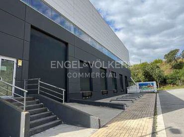 Nau industrial de lloguer a Llinars del Vallès