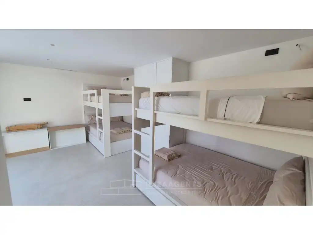 Habitación de Casa o chalet en venta en Santa Eulària des Riu con Calefacción, Amueblado y Balcón