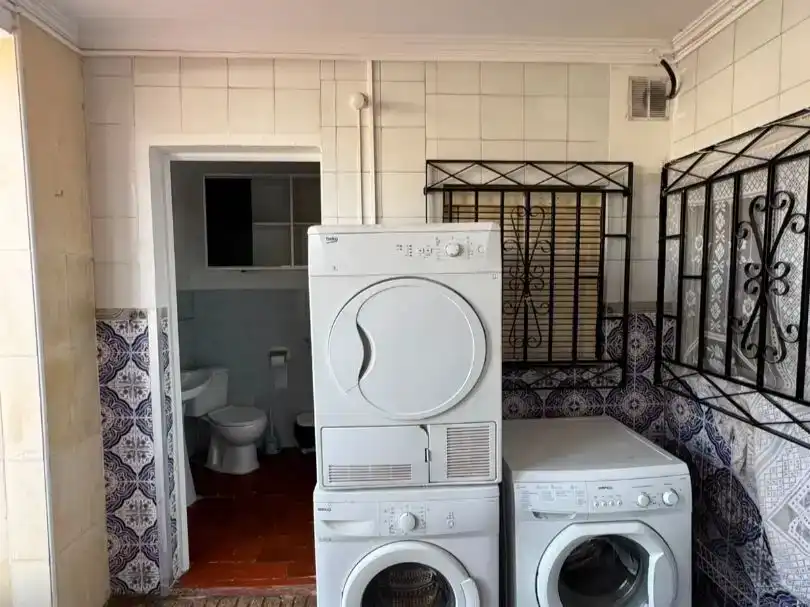 Badezimmer von Erdgeschoss zur Miete in Belmez mit Klimaanlage, Abstellraum und Möbliert