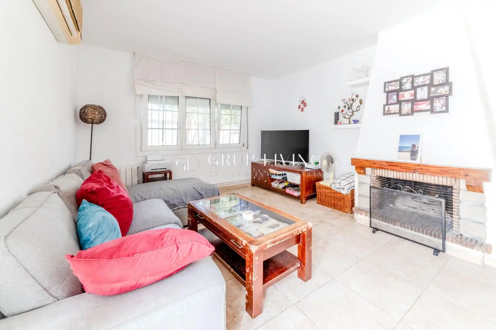 Living room of Houses for sale in Sant Pere de Ribes  with Air Conditioner, Heating and Private garden