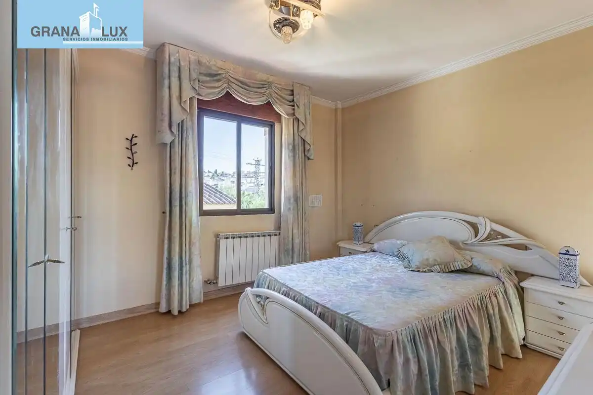 Chalet en venta en CALLE LIRIO, imagen 9