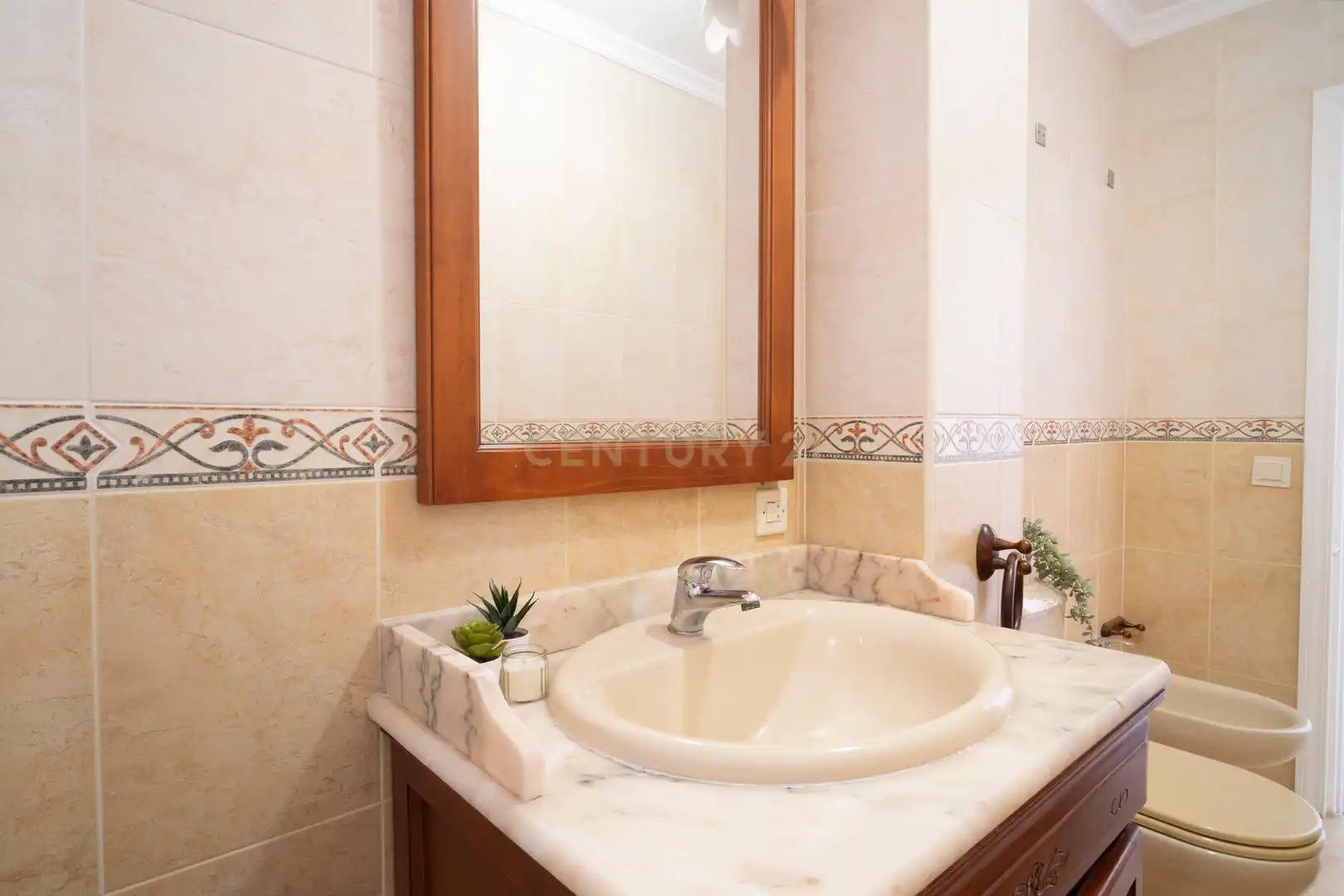 Badezimmer von Wohnung zum Verkauf in Marbella mit Balkon und Alarm
