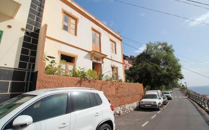 Vista exterior de Casa o xalet en venda en Alajeró amb Jardí privat, Terrassa i Traster