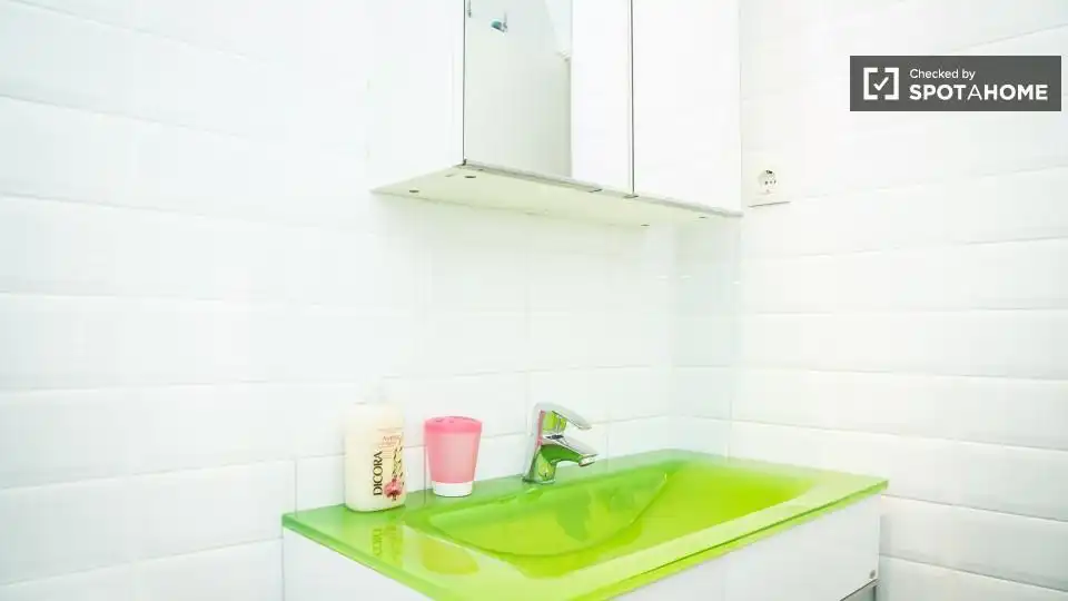 Flat with terrace to rent in Ciutat Vella, imagen 6
