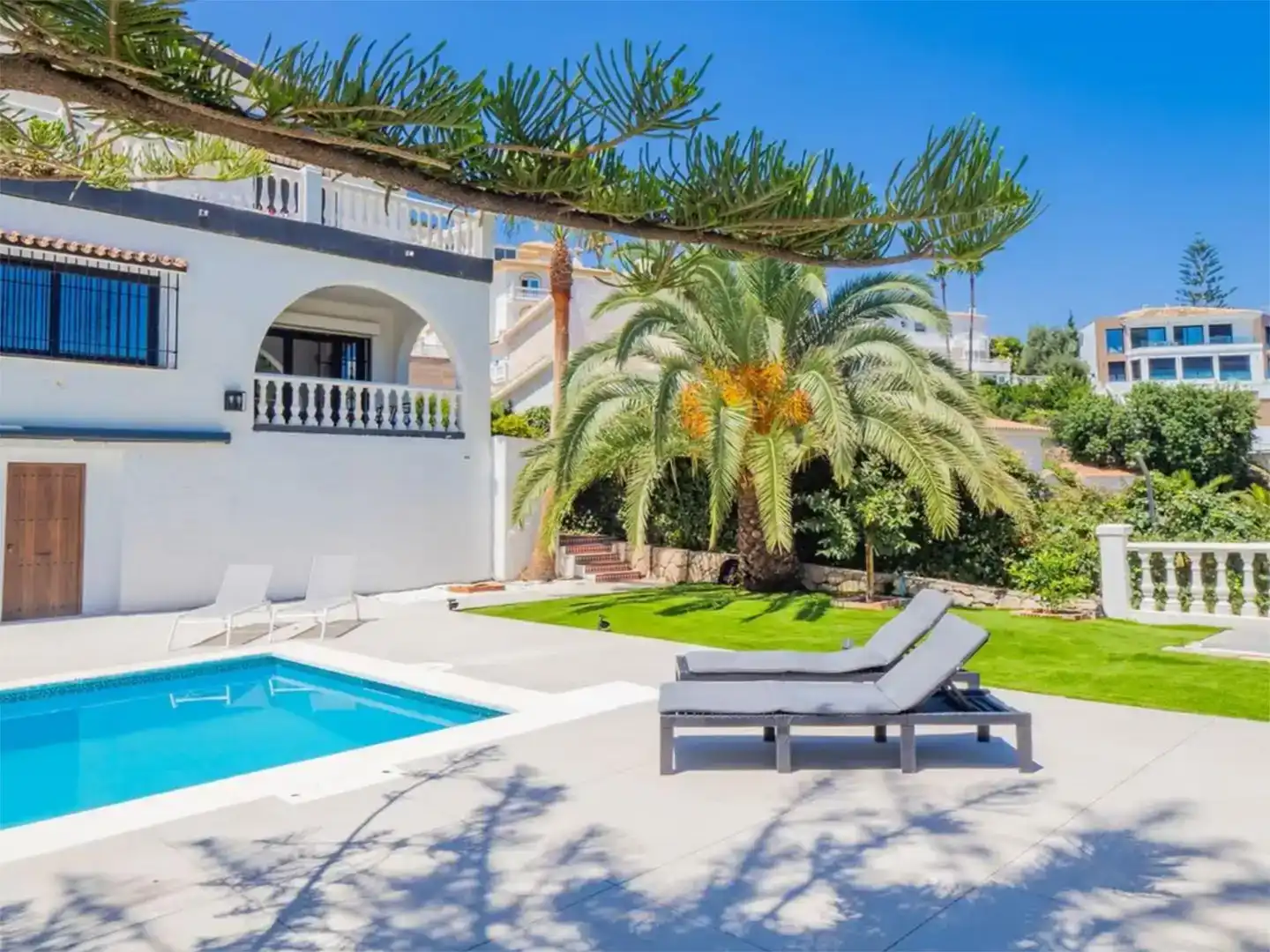 Terraza de Casa o chalet de alquiler en Benalmádena con Aire acondicionado, Jardín privado y Piscina
