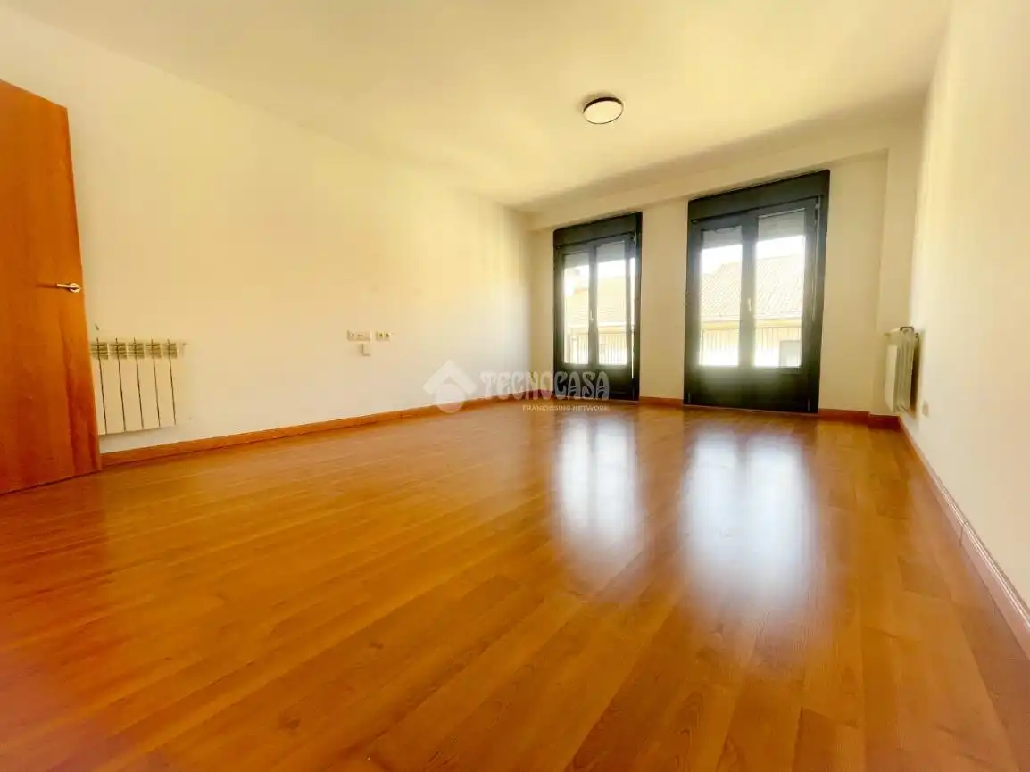 Living room of Flat for sale in Guadarrama  with Heating, Storage room and Balcony